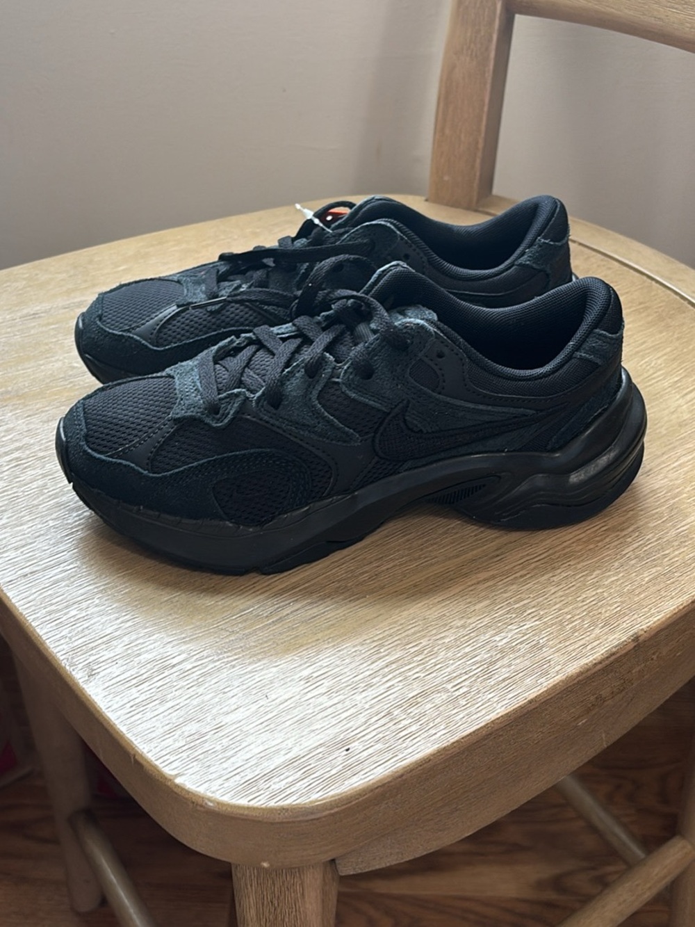 New Nike AL8 Size 5.5 Womens/Girls Triple Black Sneakers NIB Athletic Training